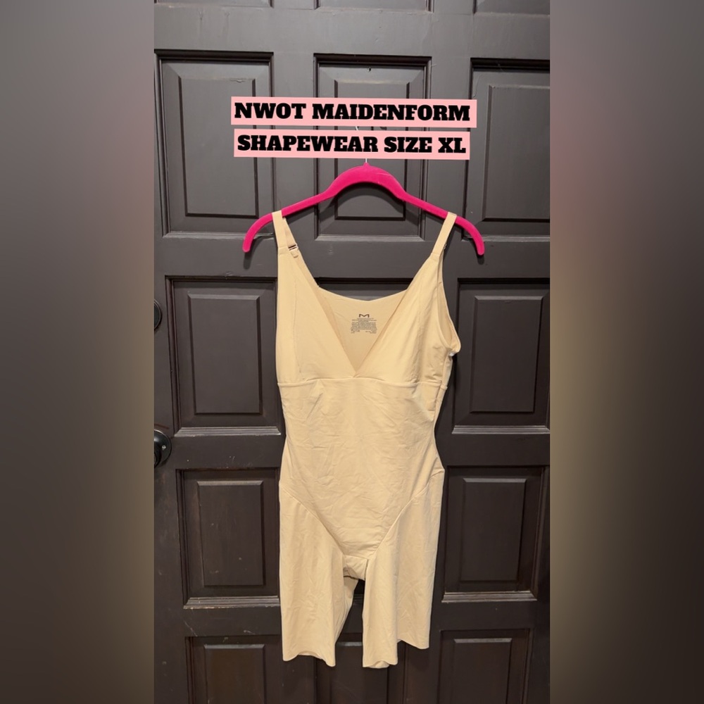 NWOT Beige MAIDENFORM
SHAPEWEAR SIZE XL